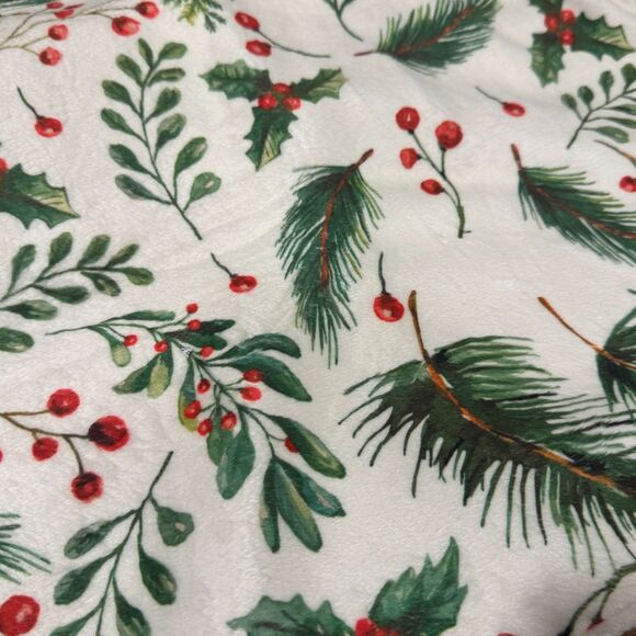 Minky Couture Plush Christmas Holly Themed Holiday Print Standard Pillowcase - Picture 3 of 9